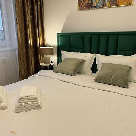 Coresi Mall Area Studios & Apartments By Glam براشوف المظهر الخارجي الصورة