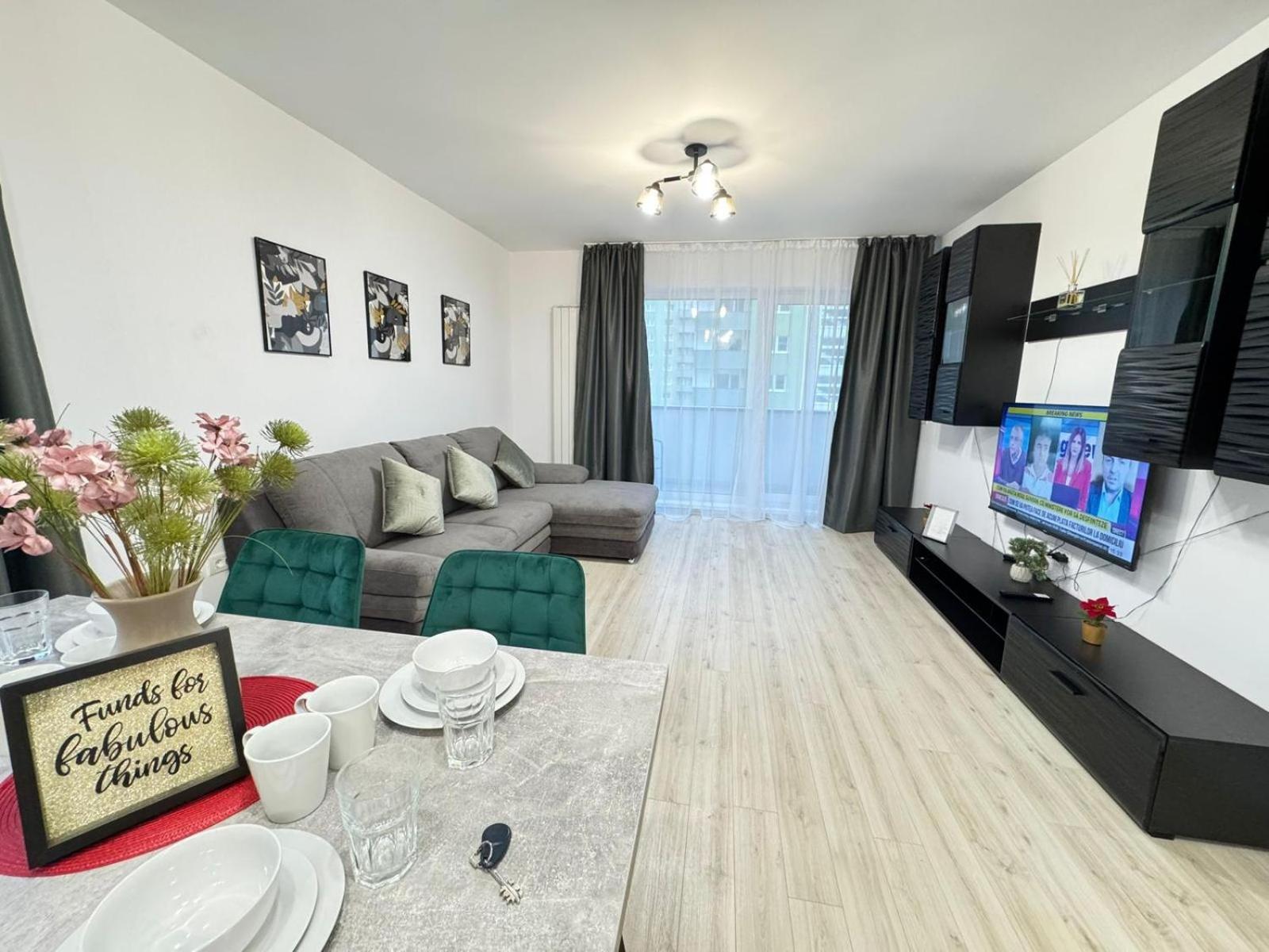Coresi Mall Area Studios & Apartments By Glam براشوف المظهر الخارجي الصورة